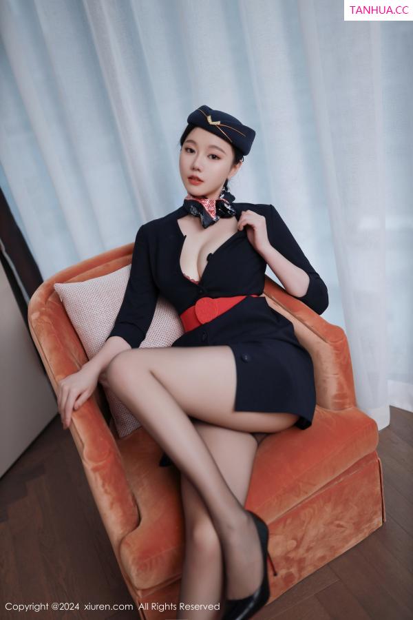 安然Maleah  [XiuRen]高清写真图 2024.07.30 No.8942 安然anran 黑丝美腿第14张图片